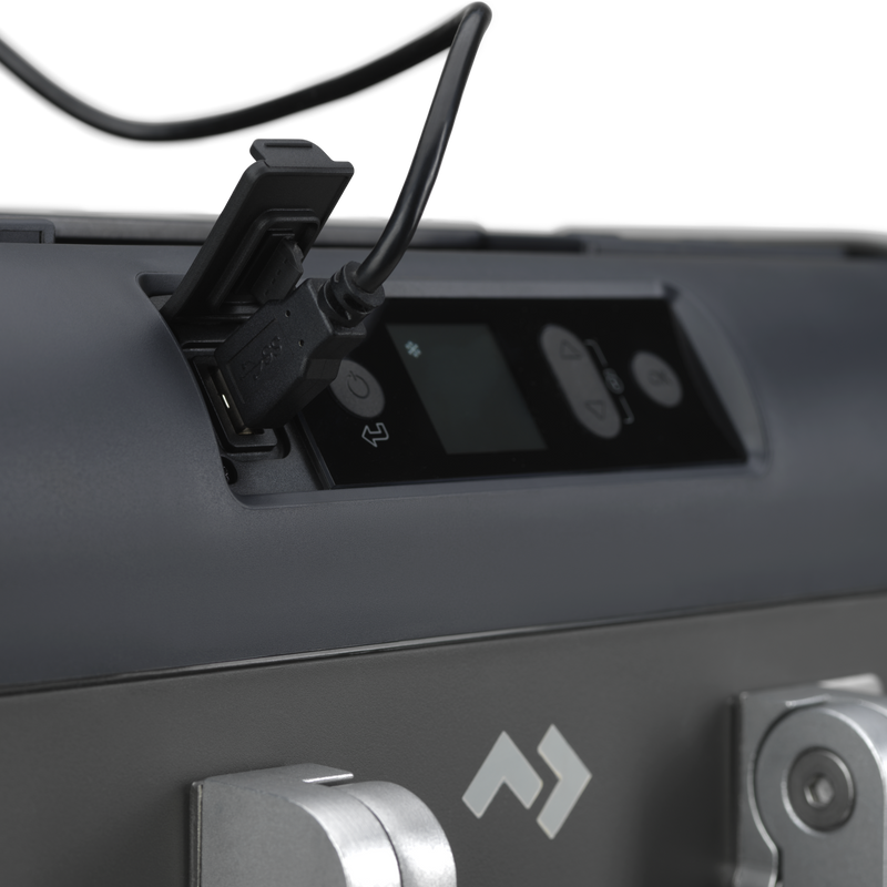 Load image into Gallery viewer, Dometic CFX5 75DZ Electric Cooler