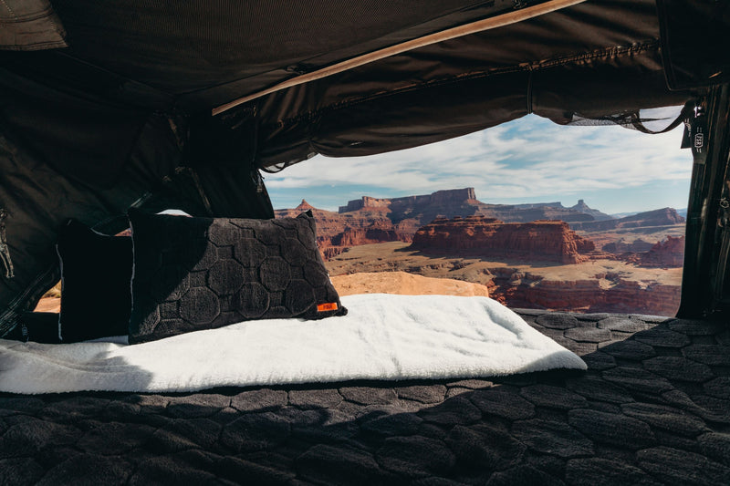 Load image into Gallery viewer, Cloud Comforter & Pillow Case Set