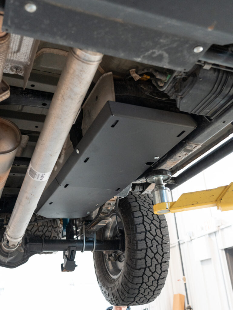 Load image into Gallery viewer, RCI Off Road Fuel Tank Skid Plate | 15-22 Colorado