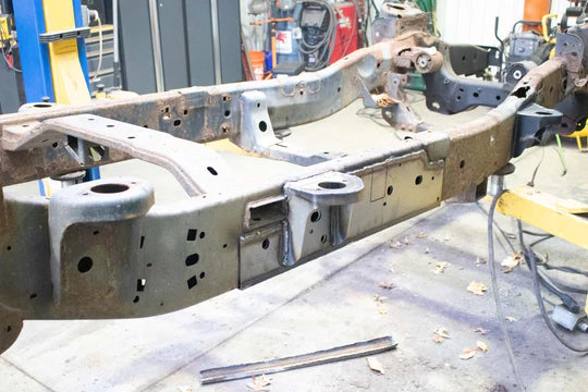 Load image into Gallery viewer, Rust Buster Center Cab Mount For 2009-2014 Ford F-150