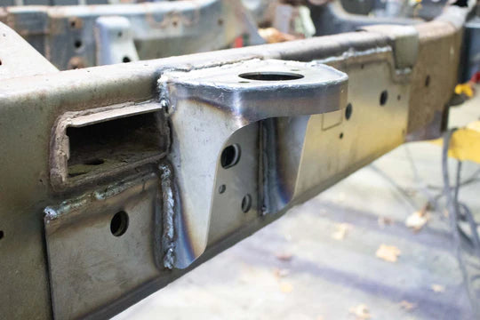 Load image into Gallery viewer, Rust Buster Center Cab Mount For 2009-2014 Ford F-150