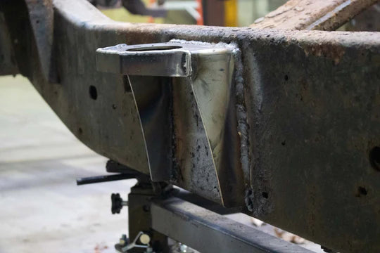 Load image into Gallery viewer, Rust Buster Center Cab Mount For 2004-2008 Ford F-150