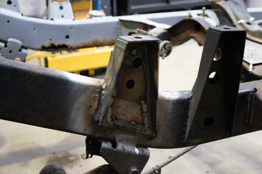 Load image into Gallery viewer, Rust Buster Rear Raised Bed Mount For 1988-1995 Toyota Pickups