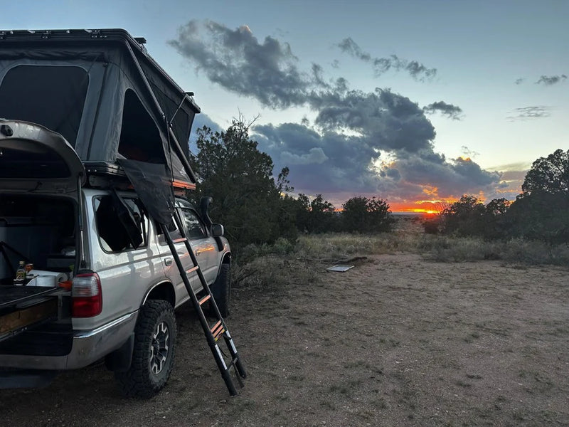 Load image into Gallery viewer, Tuff Stuff Alpine 51 Aluminum Shell Roof Top Tent
