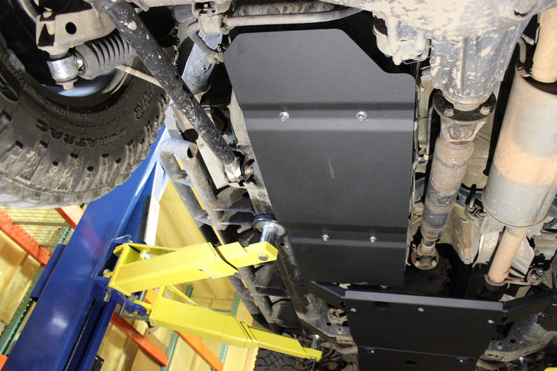 Load image into Gallery viewer, RCI Off Road Fuel Tank Skid Plate | 07-14 FJ Cruiser