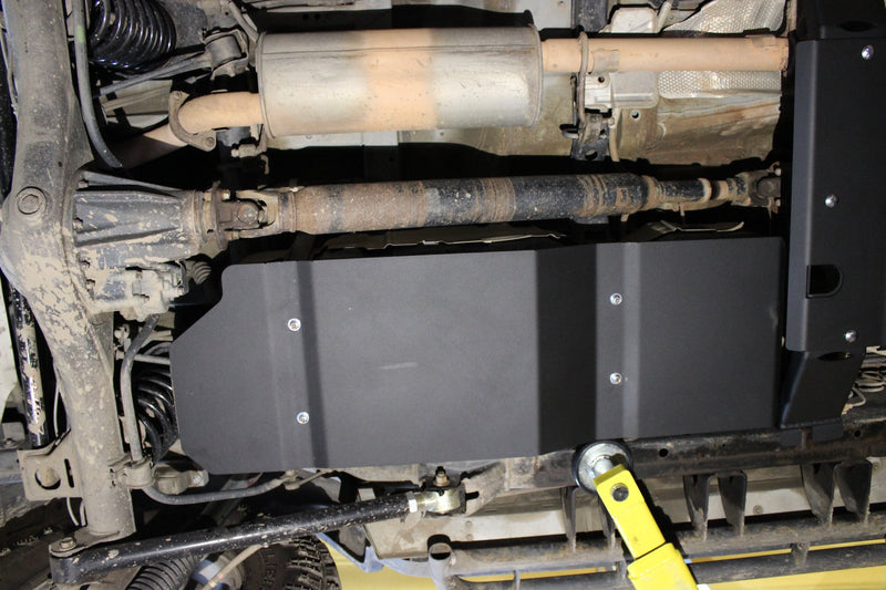 Load image into Gallery viewer, RCI Off Road Fuel Tank Skid Plate | 07-14 FJ Cruiser