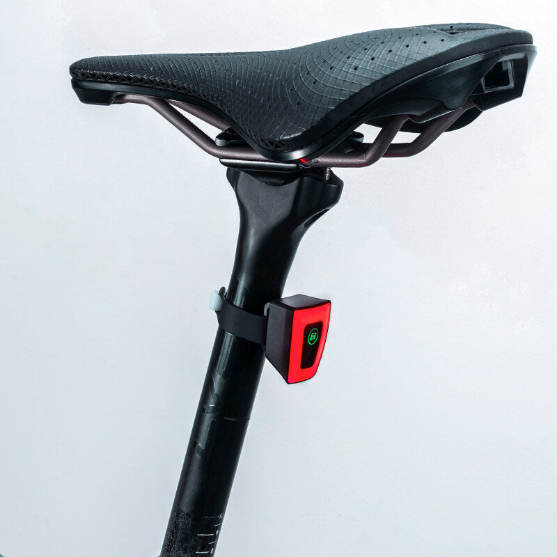 Load image into Gallery viewer, Bike Helmet Warning Tail Light USB
