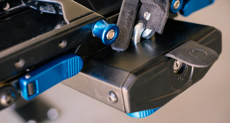 Load image into Gallery viewer, Rhino Rack RockyMounts GuideRail 1.25
