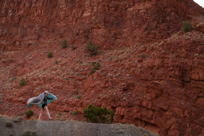 Load image into Gallery viewer, Klymit Horizon Backpacking Blanket - Ultimate Lightweight Comfort
