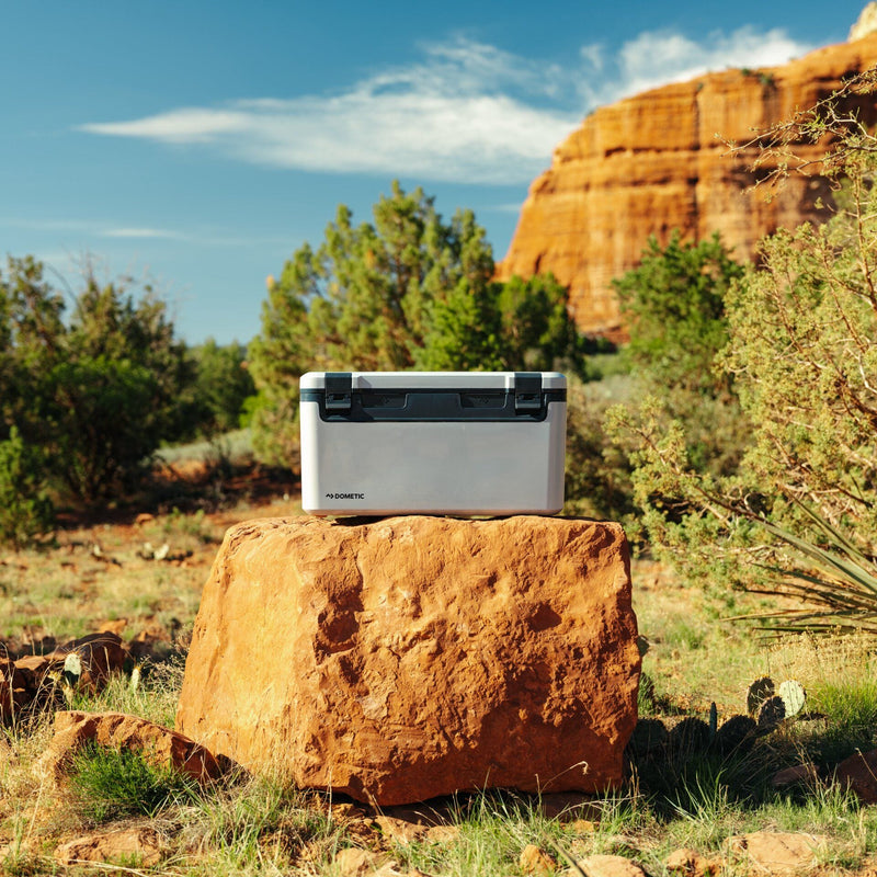 Load image into Gallery viewer, Dometic Recon Hardside Large, Black 69L
