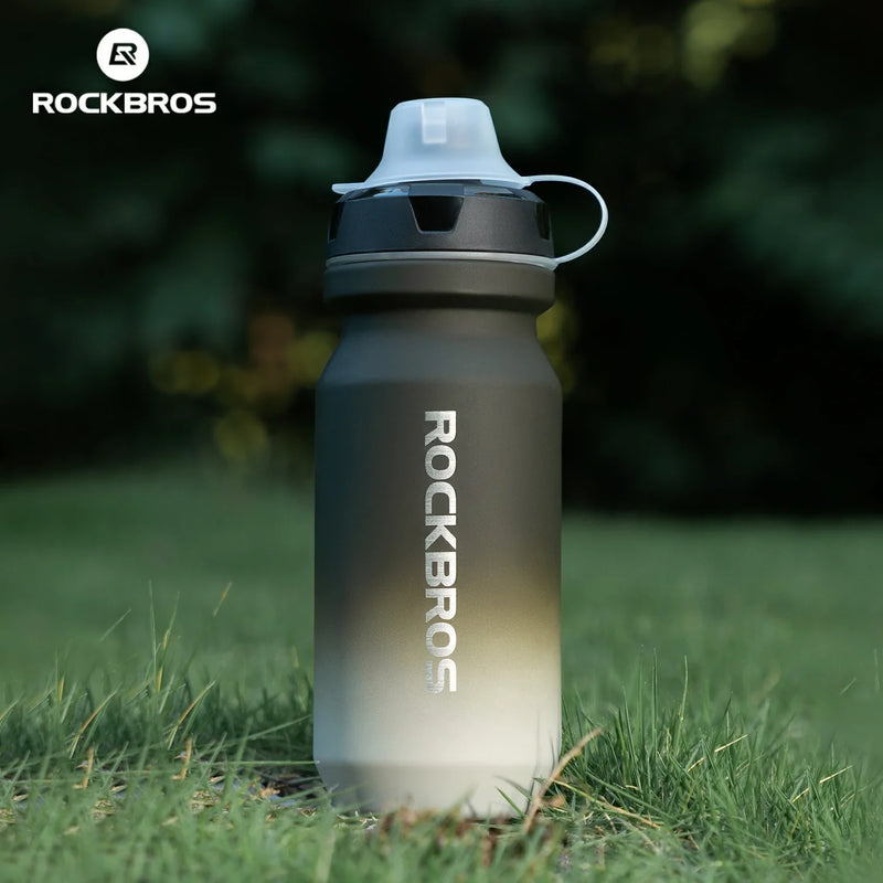 Load image into Gallery viewer, Skin-Feeling Bike Bottle with Pull-Top Lid – Lightweight Leakproof 600/750ml
