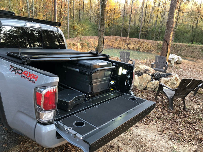 Load image into Gallery viewer, Tacoma Tailgate Cover (2005-2023)
