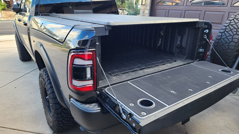 Load image into Gallery viewer, BillieBars - RAM Tailgate Covers (98-Current)
