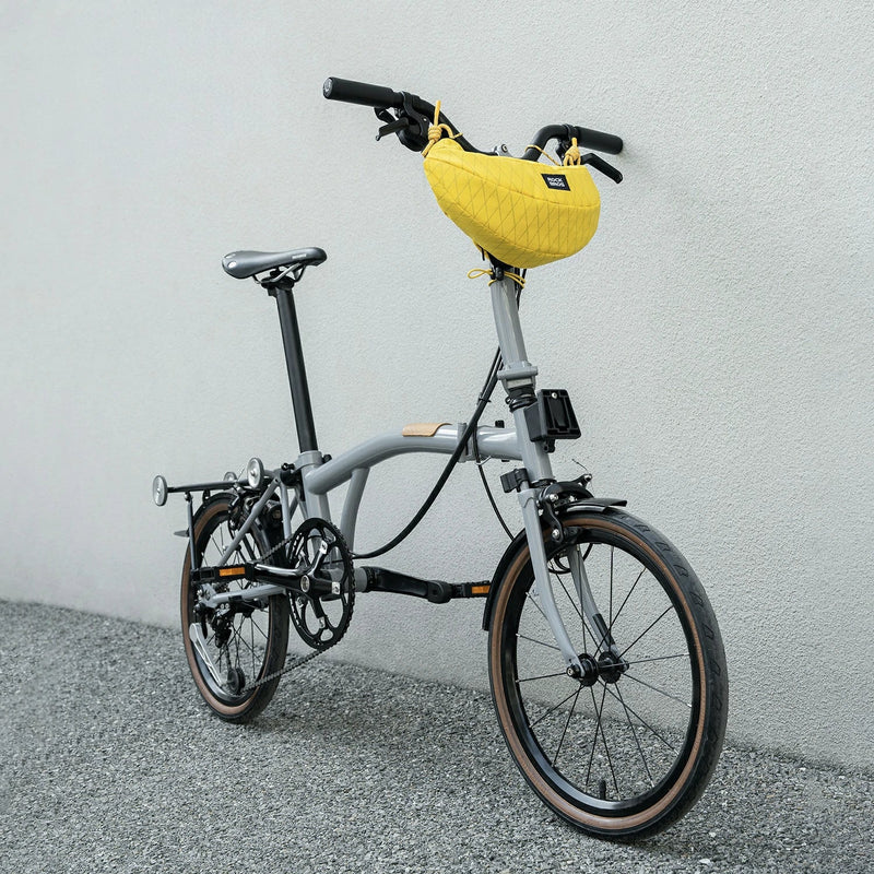 Load image into Gallery viewer, Banana Bike Handlebar Bag, Lightweight Crossbody Cycling Bag 1.8L
