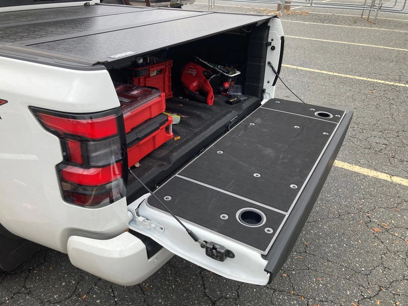 Load image into Gallery viewer, BillieBars - Frontier Tailgate Cover (2022+)
