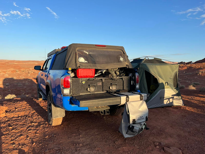 Load image into Gallery viewer, Truck Tailgate Trash / Storage Bag
