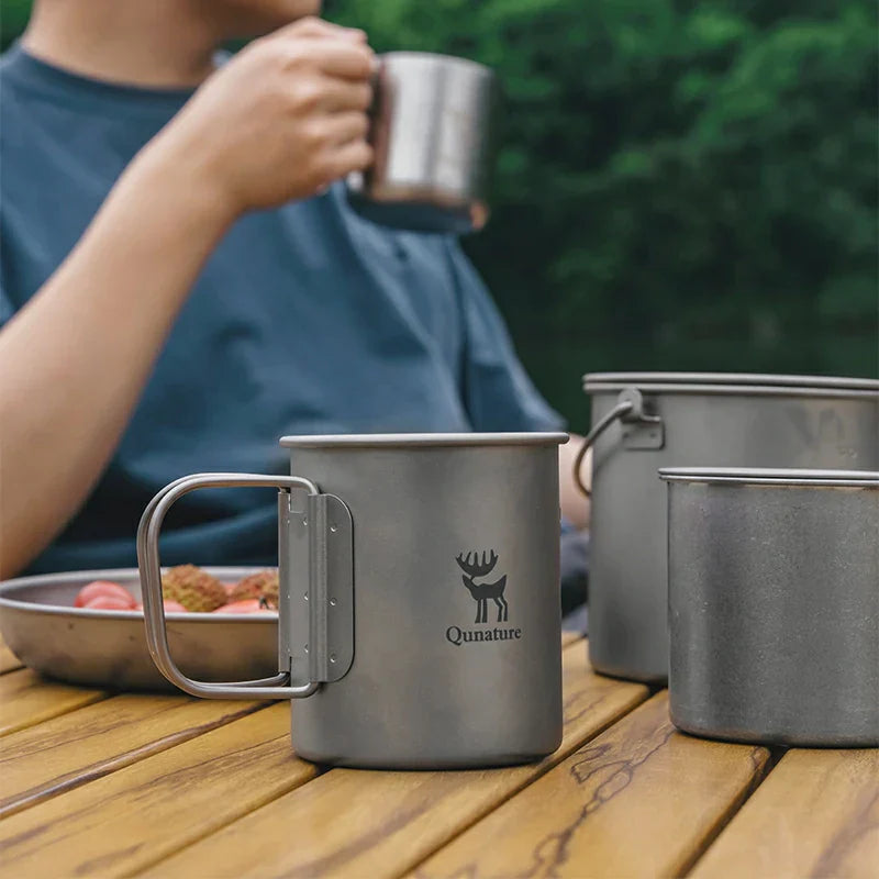 Load image into Gallery viewer, Qunature Pure Titanium Folding Mug Lightweight Durable with Lid for Outdoor Camping

