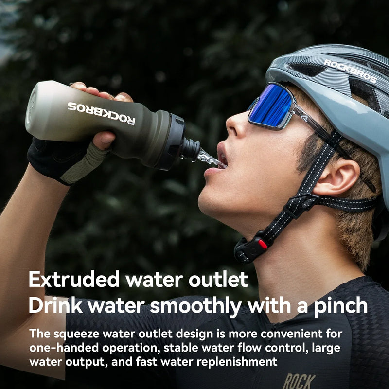 Load image into Gallery viewer, Skin-Feeling Bike Bottle with Pull-Top Lid – Lightweight Leakproof 600/750ml
