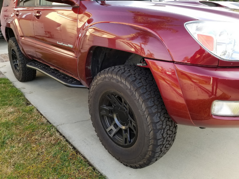 Load image into Gallery viewer, Step Edition Bolt On Rock Sliders For 2003-2009 Toyota 4Runner
