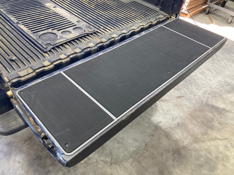 Load image into Gallery viewer, Universal Full Size Truck Tailgate Cover Kit

