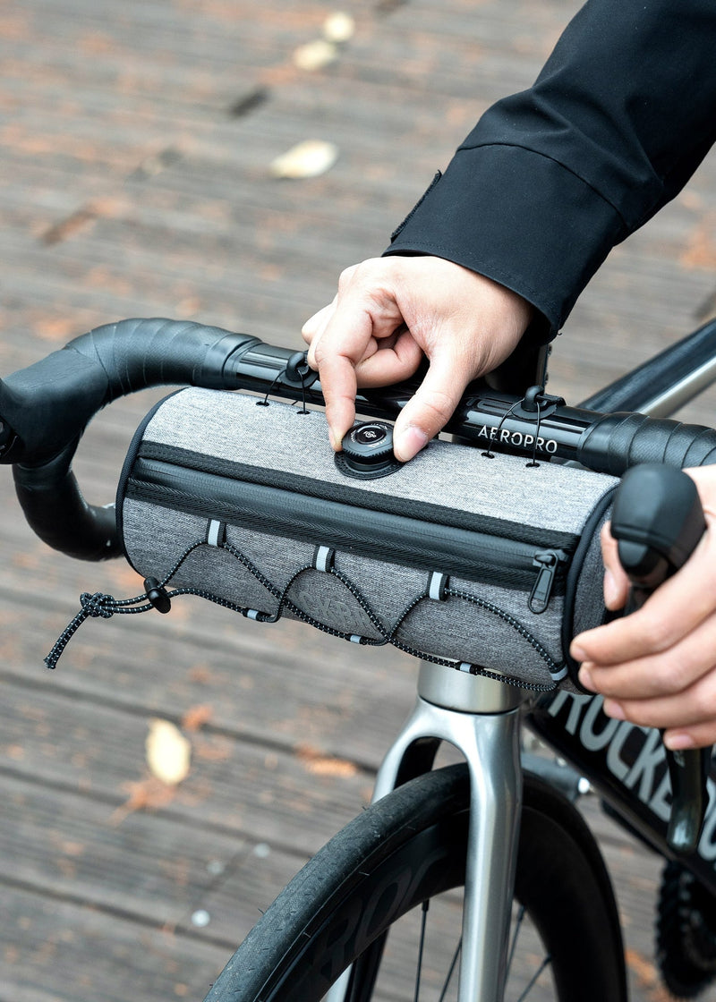 Load image into Gallery viewer, ROCKBROS Round Bike Handlebar Bag-road to sky
