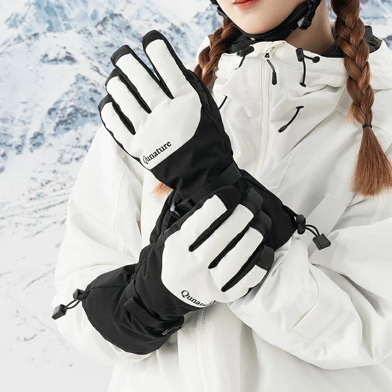 Load image into Gallery viewer, Qunature Outdoor Insulated Ski Gloves - Windproof Waterproof Touchscreen Compatible

