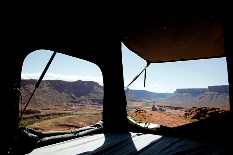Load image into Gallery viewer, Stealth Hard Shell Roof Top Tent
