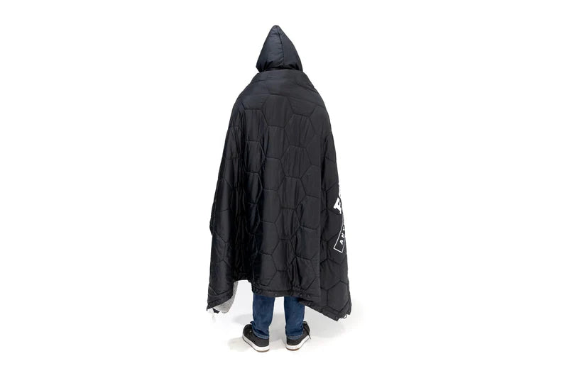 Load image into Gallery viewer, Freespirit Recreation Anywhere Poncho/Puff Blanket
