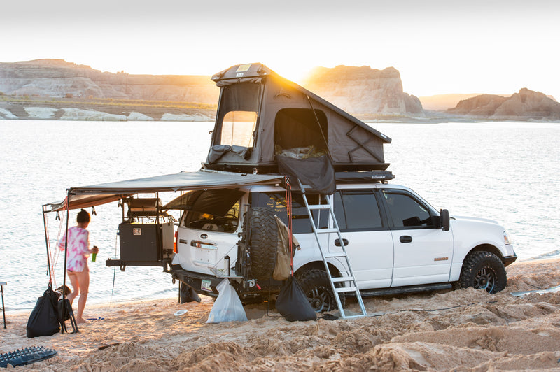 Load image into Gallery viewer, Stealth Hard Shell Roof Top Tent
