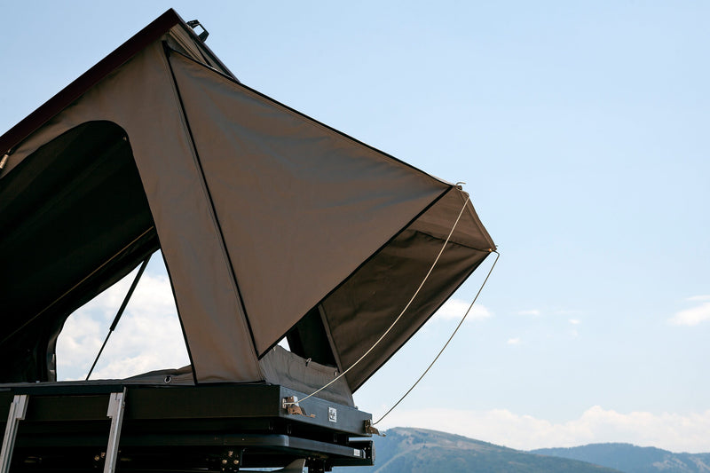 Load image into Gallery viewer, Blade Hard Shell Roof Top Tent
