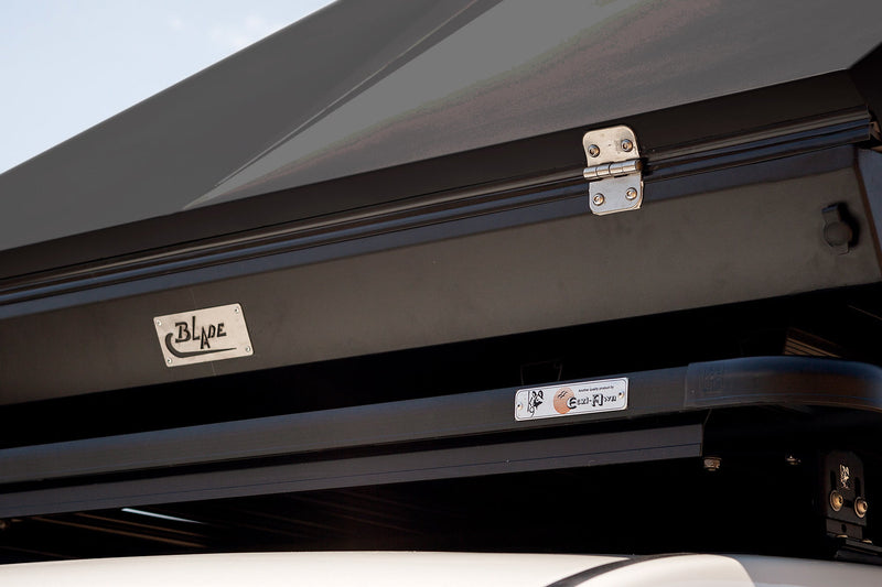Load image into Gallery viewer, Blade Hard Shell Roof Top Tent
