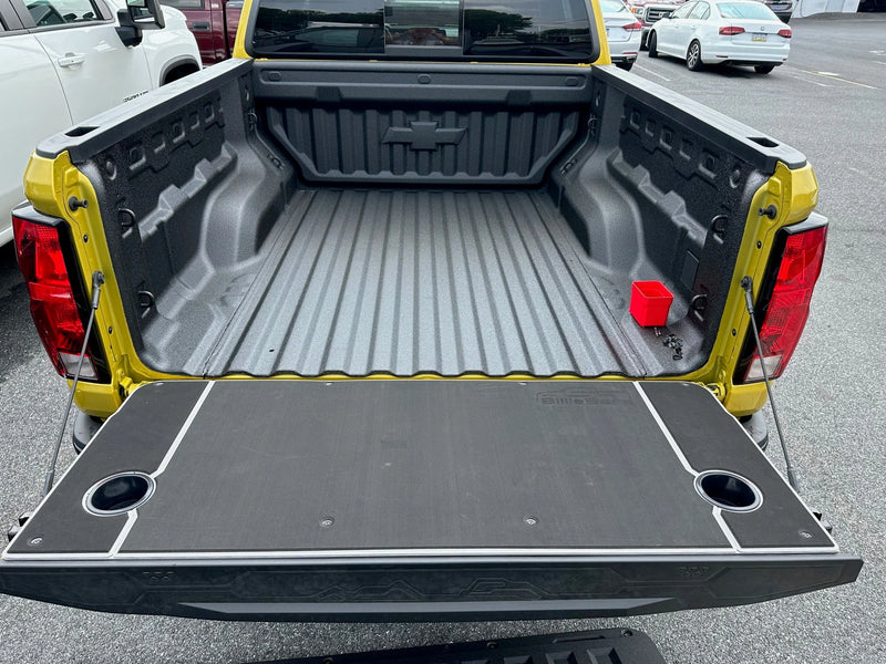 Load image into Gallery viewer, BillieBars - Colorado/Canyon Tailgate Cover (2023+)
