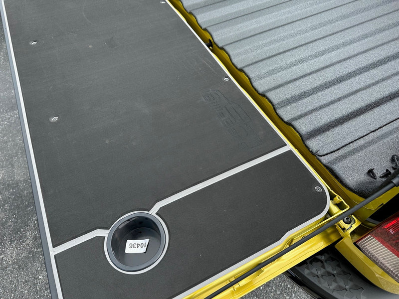 Load image into Gallery viewer, Colorado/Canyon Tailgate Cover (2023+)
