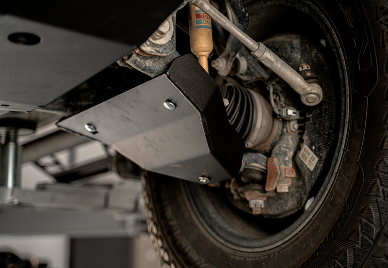 Load image into Gallery viewer, Lower Control Arm Skid Plate For 2010-2014 Toyota FJ Cruiser
