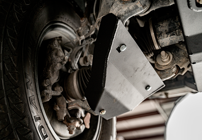 Load image into Gallery viewer, Lower Control Arm Skid Plate For 2010-2014 Toyota FJ Cruiser
