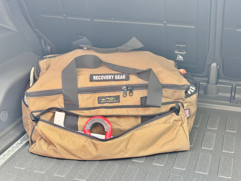 Load image into Gallery viewer, Deluxe Recovery Gear Bag
