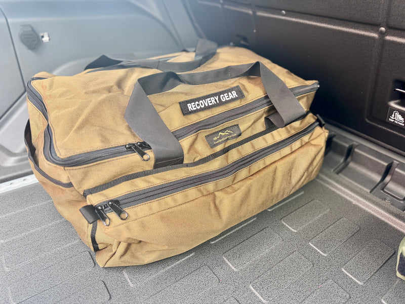 Load image into Gallery viewer, Deluxe Recovery Gear Bag
