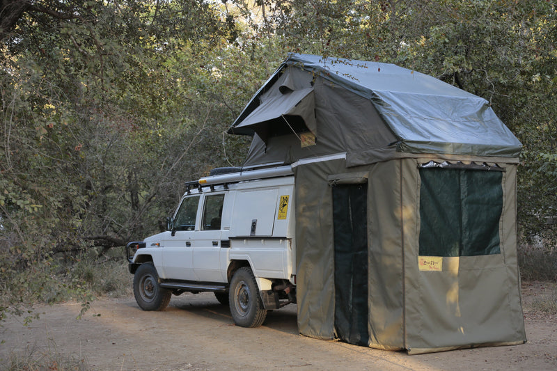 Load image into Gallery viewer, XKLUSIV Roof Top Tent
