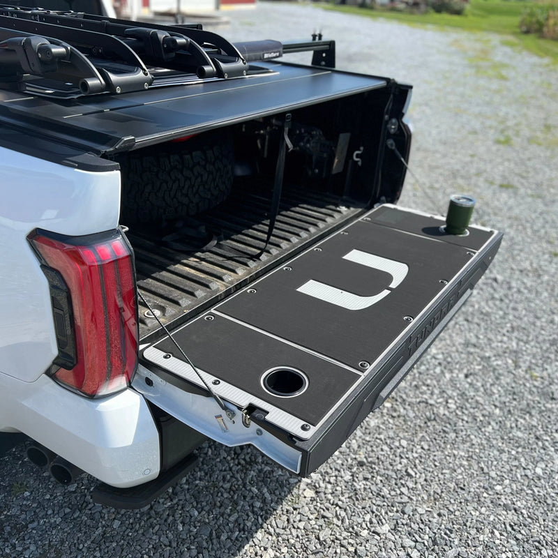 Load image into Gallery viewer, BillieBars Collegiate Tailgate Cover
