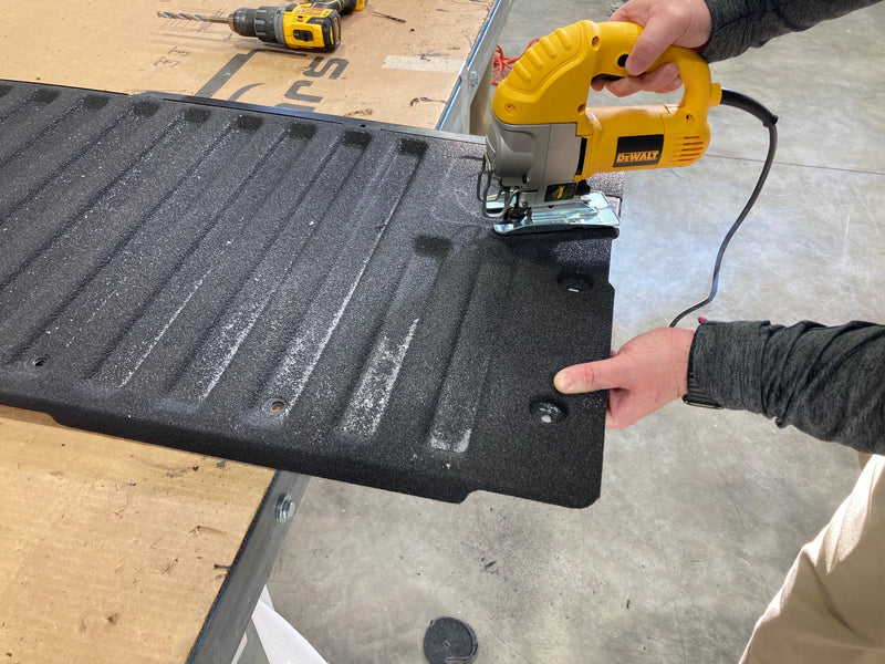 Load image into Gallery viewer, Tundra Tailgate Cover (2022+)
