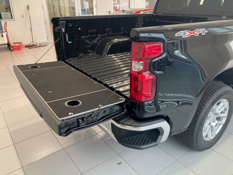 Load image into Gallery viewer, Silverado/Sierra 1500 Tailgate Cover (2019+)
