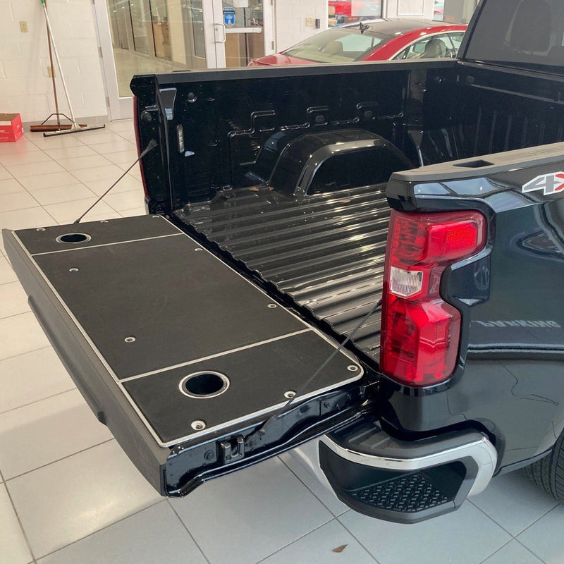 Load image into Gallery viewer, Silverado/Sierra 1500 Tailgate Cover (2019+)
