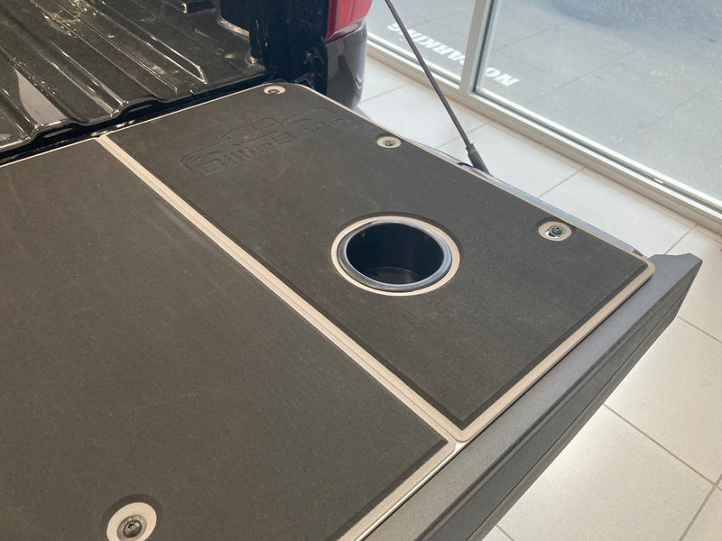 Load image into Gallery viewer, Silverado/Sierra 1500 Tailgate Cover (2019+)
