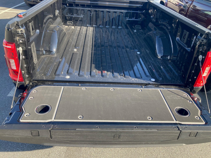 Load image into Gallery viewer, Ford F150 Workbench Tailgate Cover
