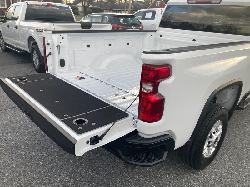 Load image into Gallery viewer, Silverado/Sierra 2500, 3500 Tailgate Cover (2019+)
