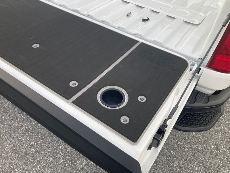 Load image into Gallery viewer, Silverado/Sierra 2500, 3500 Tailgate Cover (2019+)
