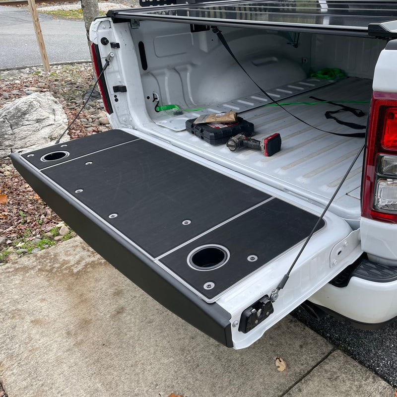 Load image into Gallery viewer, RAM Tailgate Covers (98-Current)
