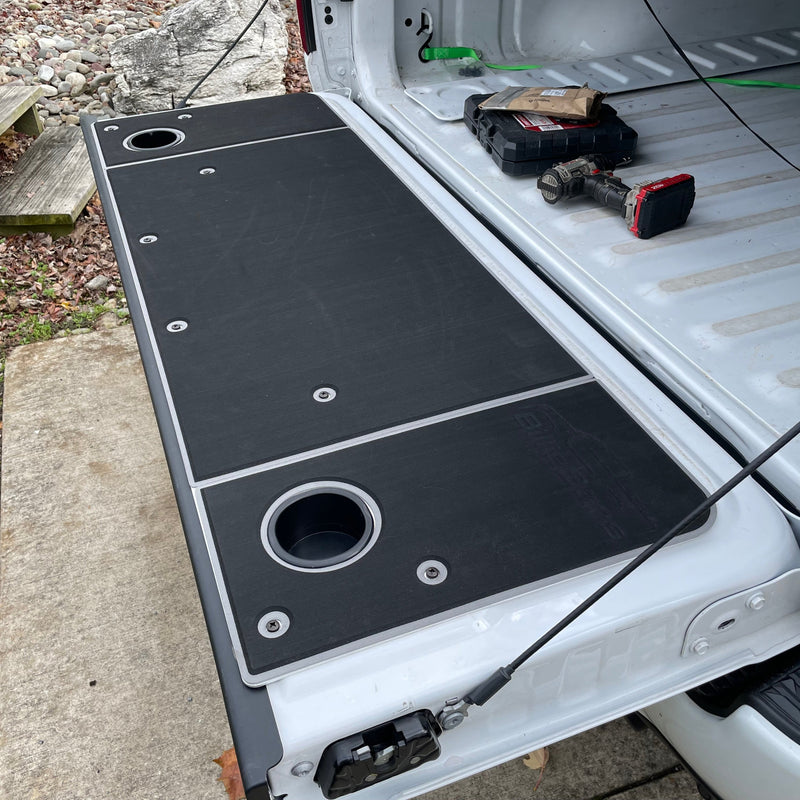 Load image into Gallery viewer, RAM Tailgate Covers (98-Current)
