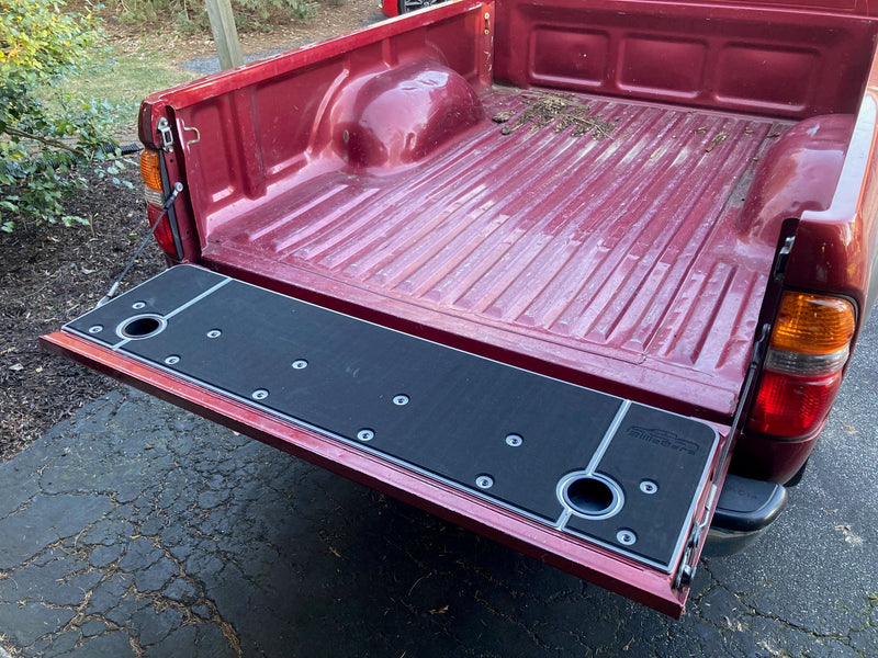 Load image into Gallery viewer, 1ST GEN Tacoma Tailgate Cover (1995-2004)
