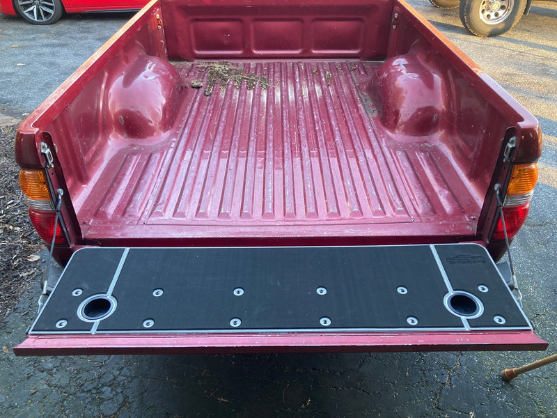 Load image into Gallery viewer, 1ST GEN Tacoma Tailgate Cover (1995-2004)
